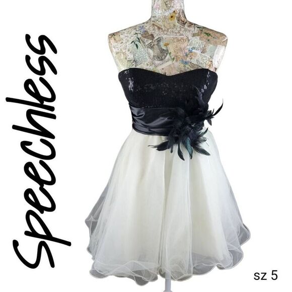 Formal Black & White Strapless Sequin Fluffy Sweetheart Mini Cocktail Dress - Picture 2 of 14